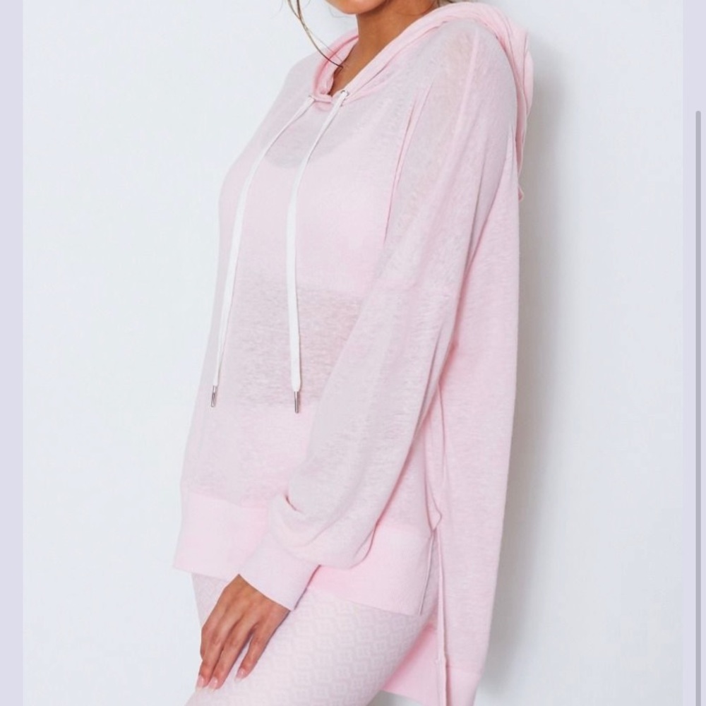 White Fox X Sarah’s Day Ballet Chilling Sweatshirt